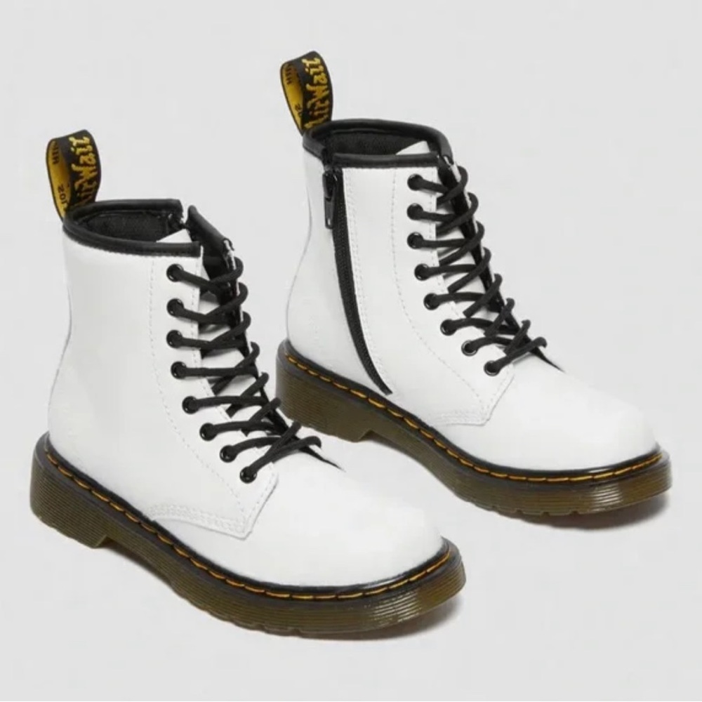 Doc Martens Girls White Boots sz 4 NEW
